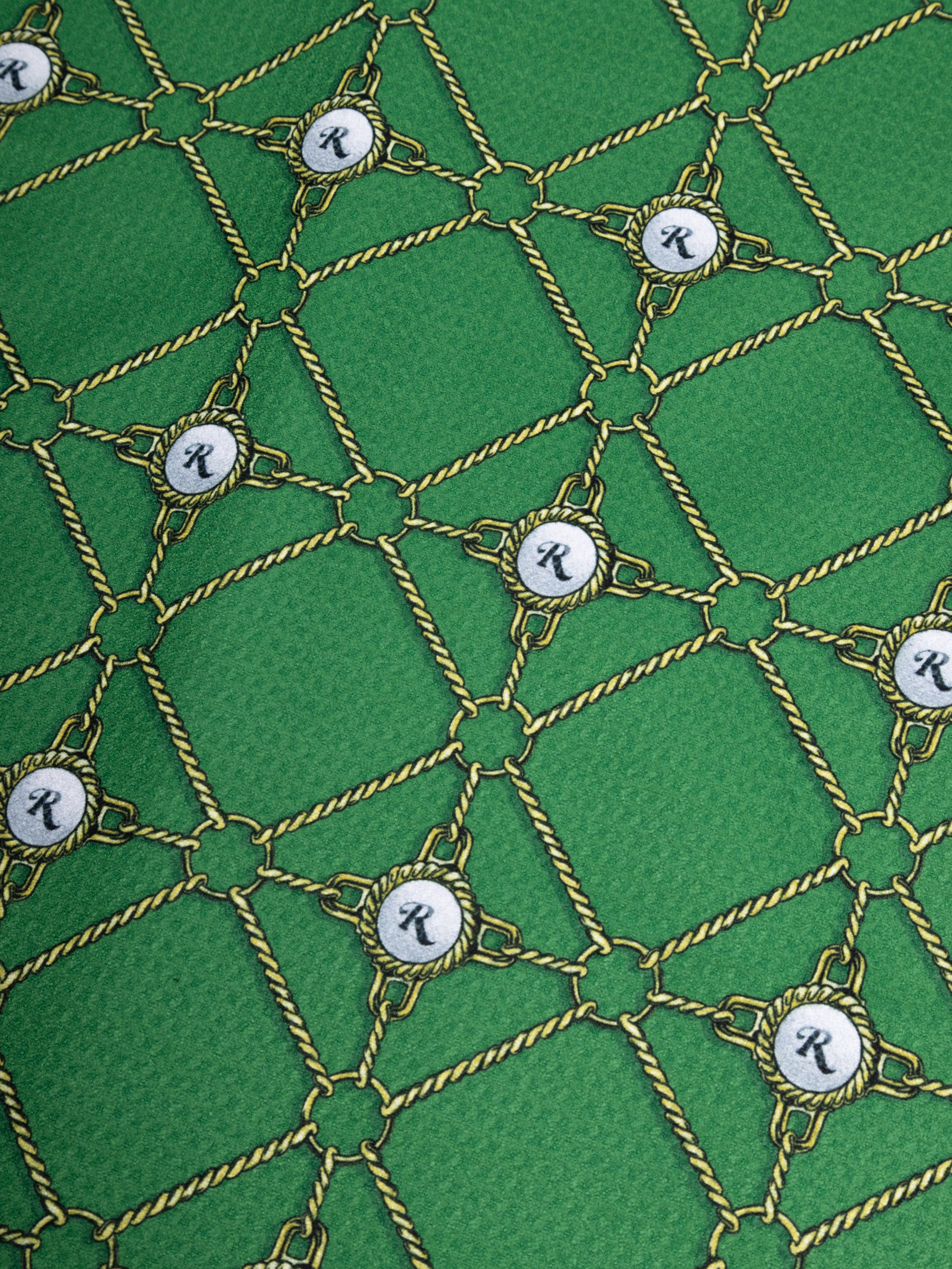RESORT CHAINS-GREEN MAGNETIC TOWEL