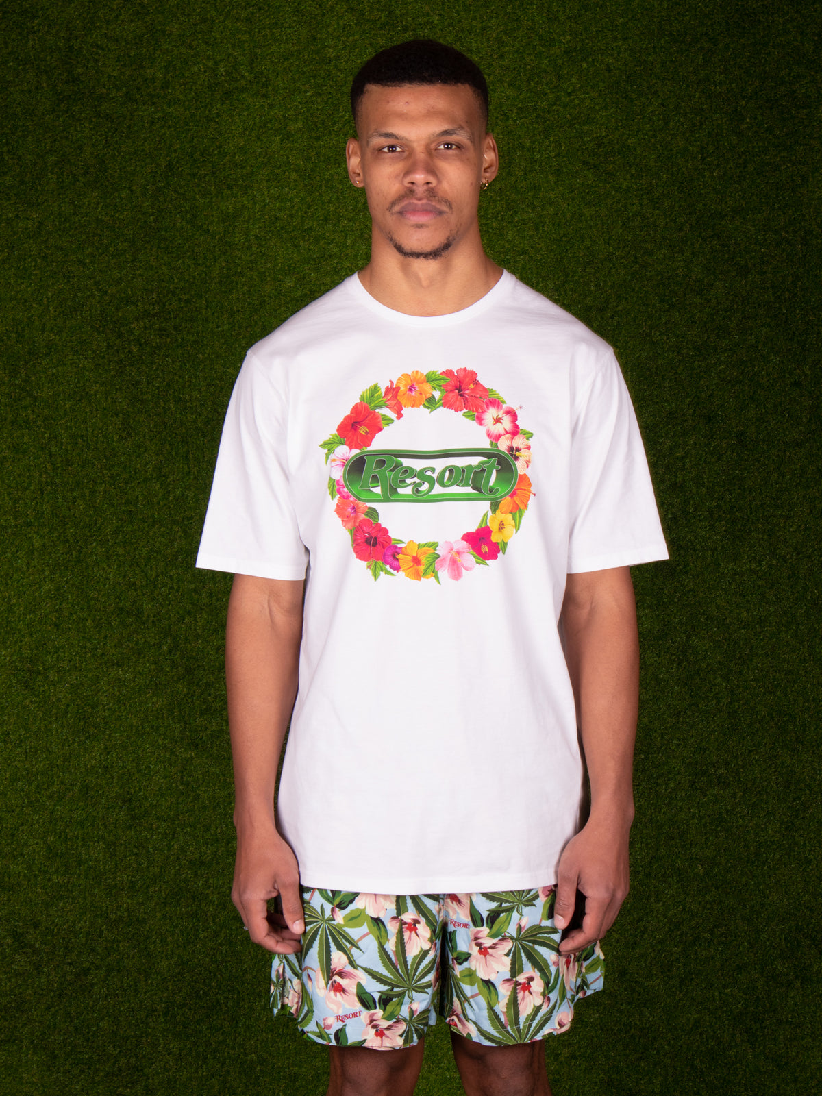 Resort Wreath T-Shirt – White
